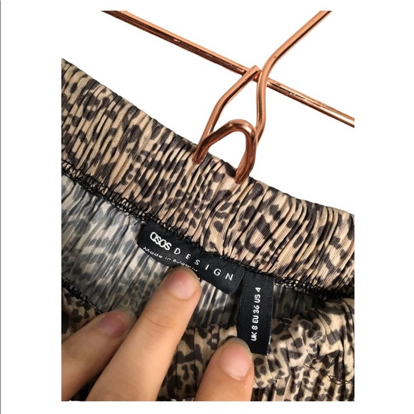 ASOS | High Waist Animal Print Pleated Pants Flare Leg Cropped pants - Picture 7 of 7